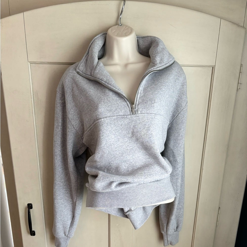 Brandy Melville Grey Quarter Zip  Sweatshirt S M - Picture 3 of 12